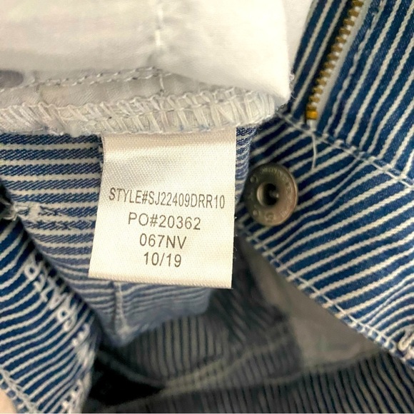 S.O.N.G Curvy High Rise Skinny Ankle Grazer Fringe Hem Pinstripe Jeans Size 5/27 - Picture 8 of 8